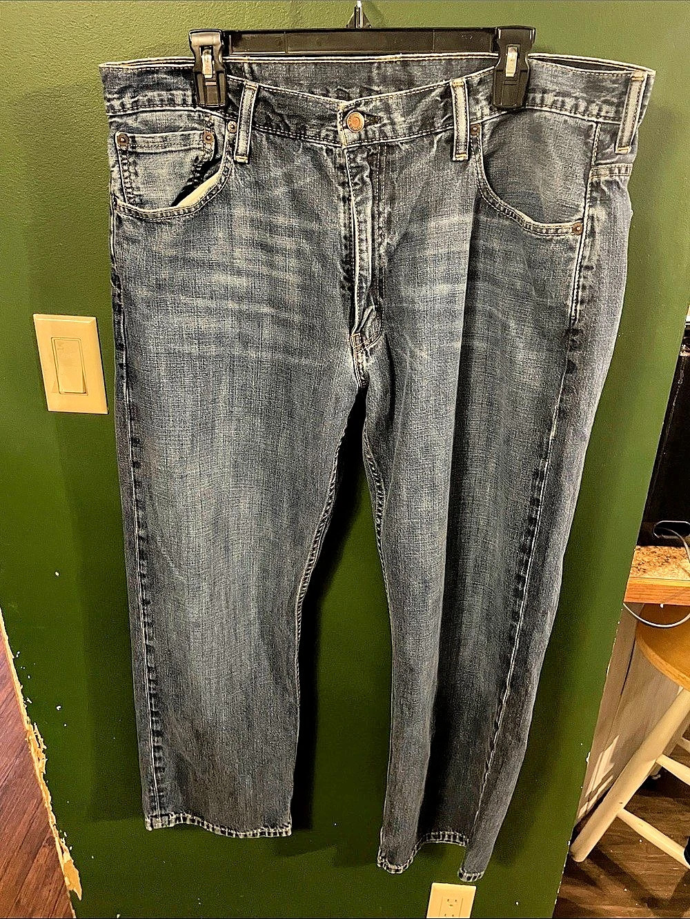Levi's 569 Loose Straight Leg Jeans Medium Wash Blue Denim Size 36x30